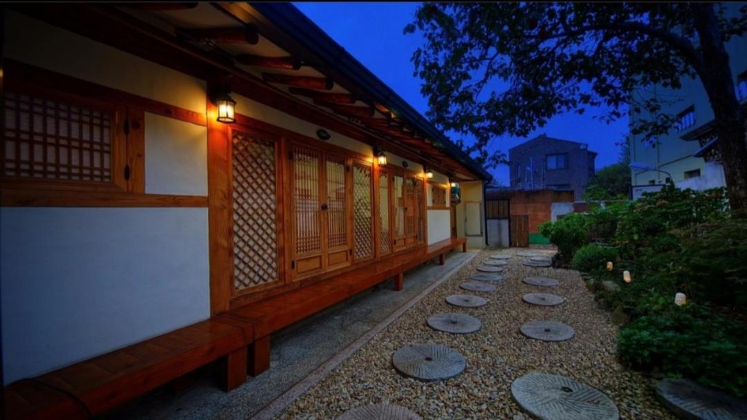 Jeonju Hanok Midam Exterior photo